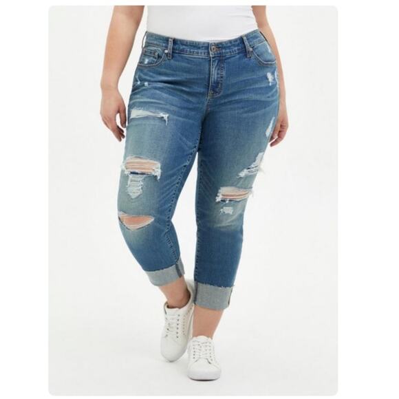 Torrid Crop Boyfriend Straight Vintage Stretch Mid-Rise Jeans - Picture 1 of 9